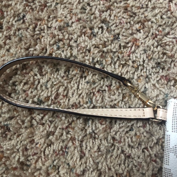 MK mini wristlet - Picture 3 of 6